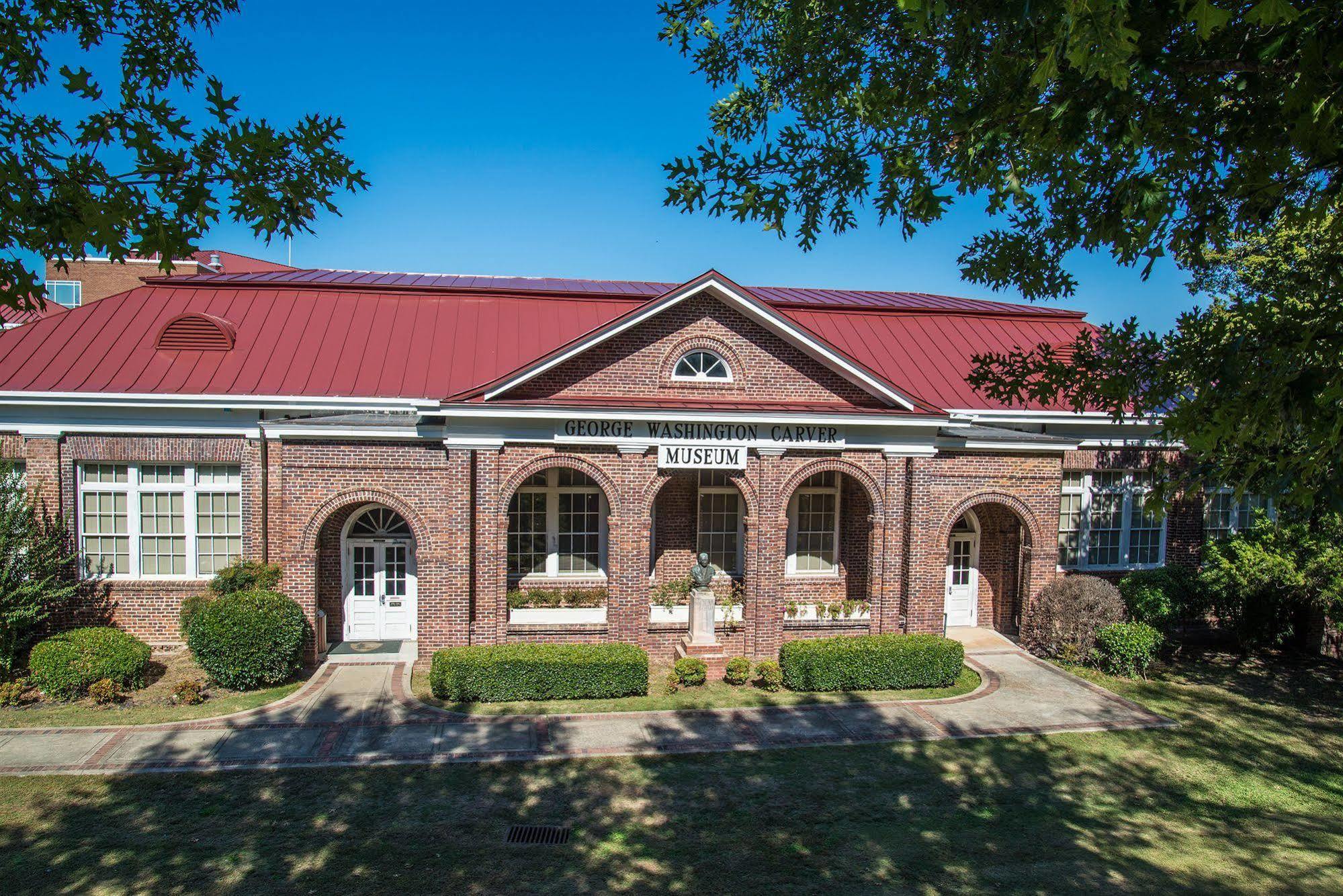 Kellogg Hotel And Conference Center Tuskegee Exterior photo